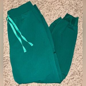 Women’s FIGS Green Joggers Size XL